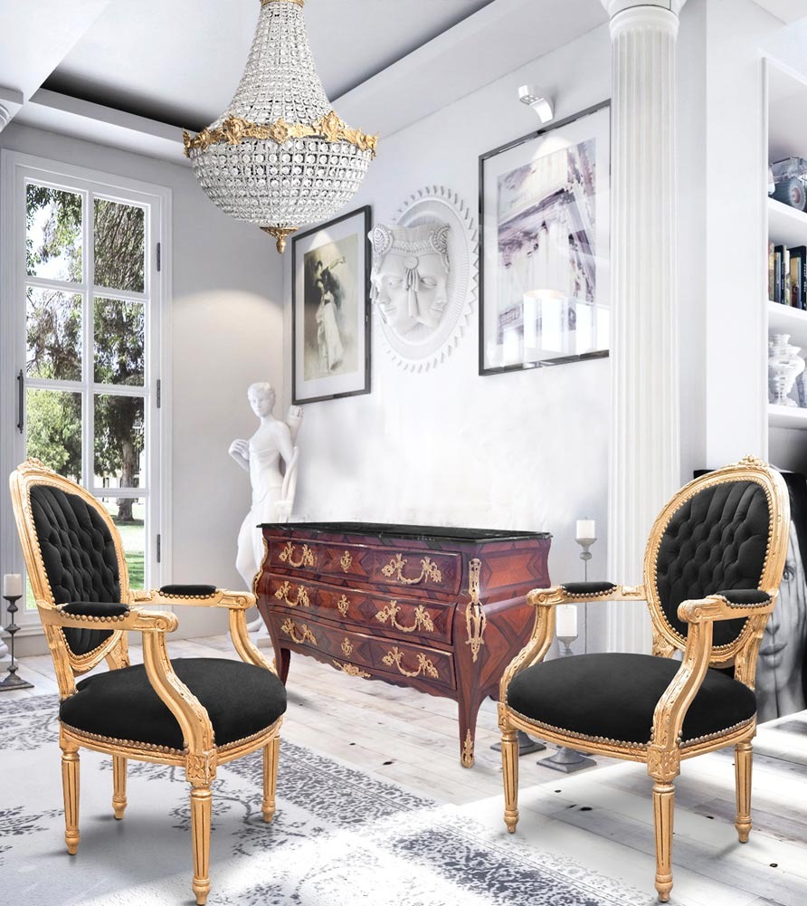mise en scène de deux fauteuils de style Louis XVI velours noir et bois doré Royal Art Palace